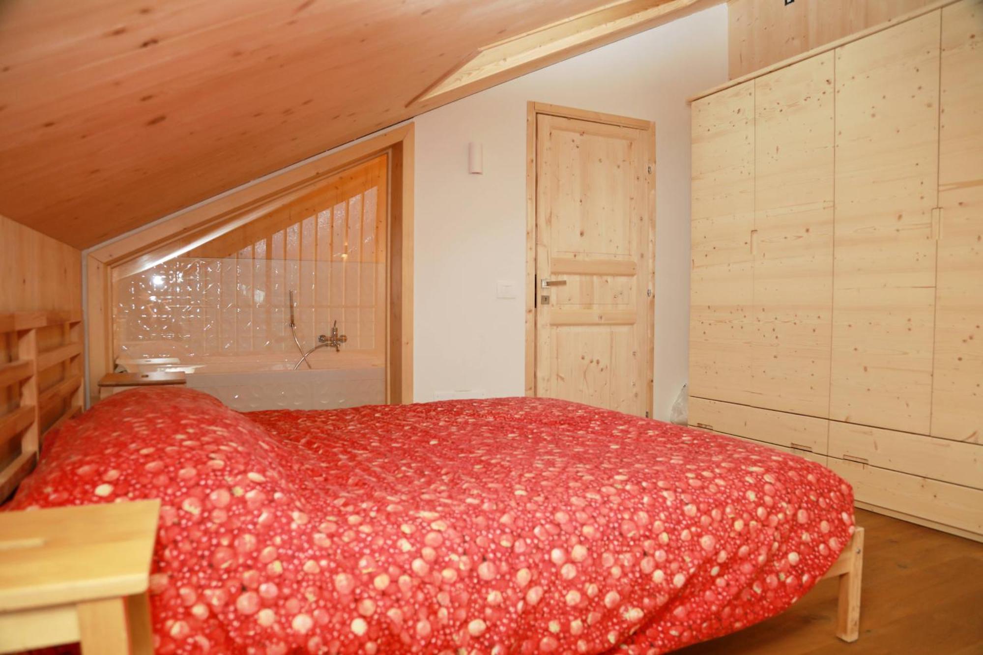 Villa Alpina Campiglio มาดอนนาดีกัมปิโญ ภายนอก รูปภาพ