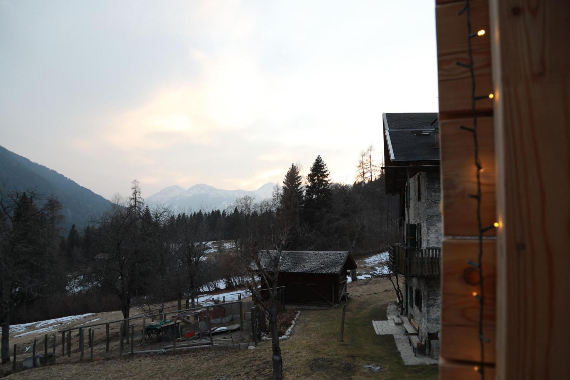 Villa Alpina Campiglio มาดอนนาดีกัมปิโญ ภายนอก รูปภาพ